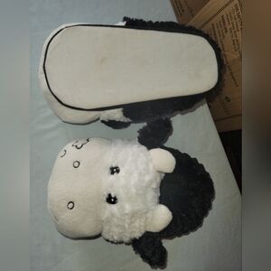 Cute Cow Slippers Size 8